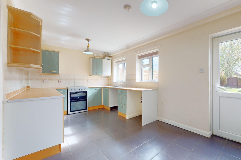 2 bed end of terrace house to rent in Hampden Road, Ashford  - Property Image 4
