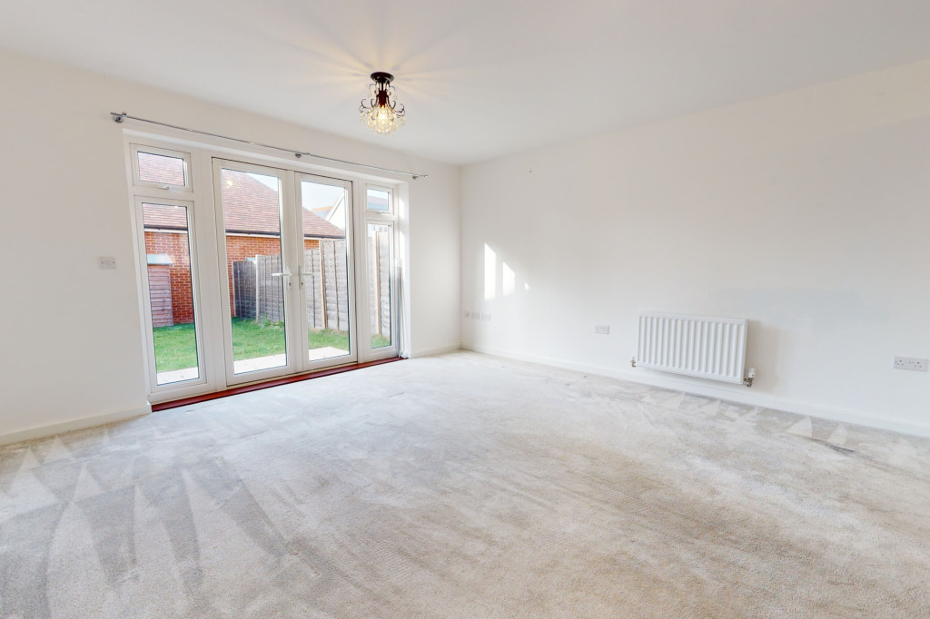2 bed end of terrace house to rent in Swift Avenue, Ashford  - Property Image 2