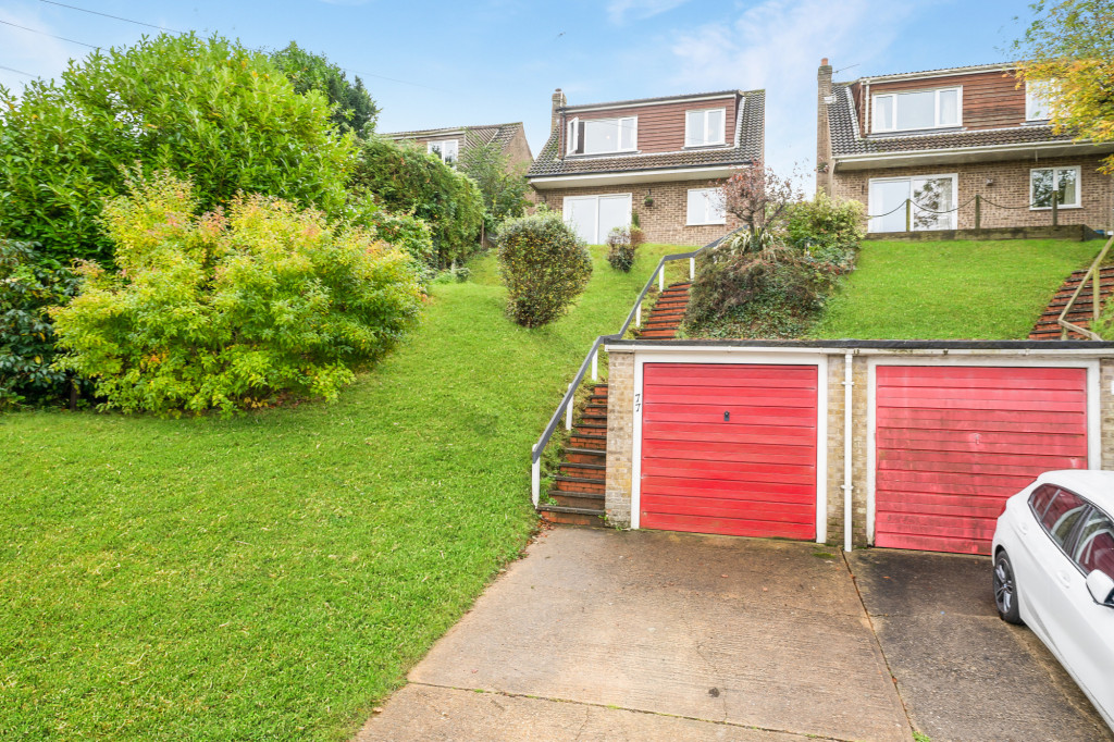 3 bed detached house for sale in Stonehall Road, Dover - Property Image 1