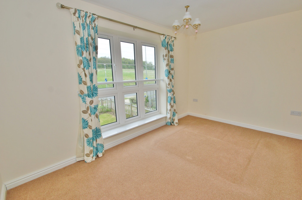 2 bed semi-detached house for sale in Farmers Way, Ashford  - Property Image 7