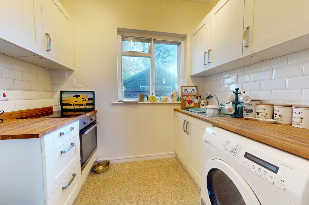 3 bed semi-detached house for sale in Brookside House, Ashford  - Property Image 5
