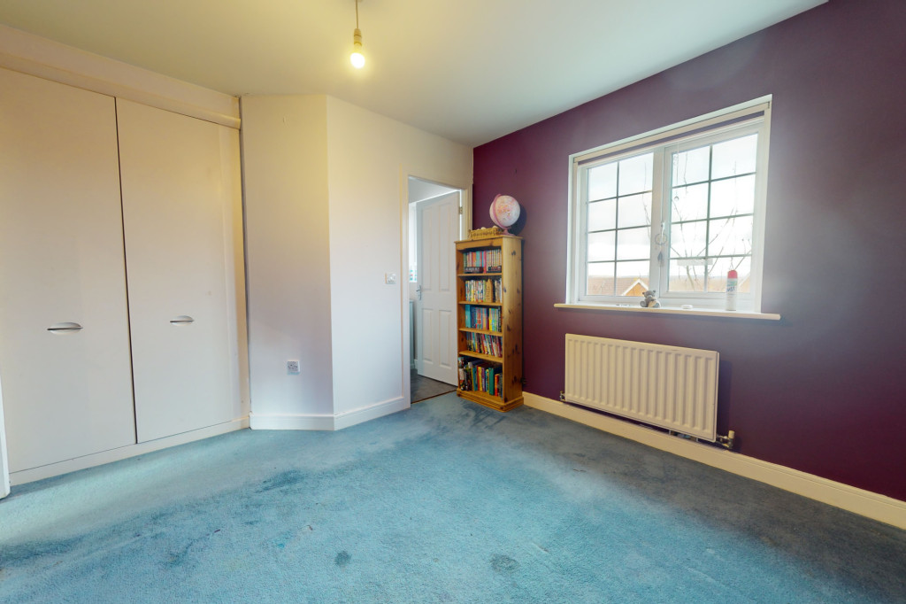 4 bed terraced house for sale in Swaffer Way, Ashford  - Property Image 9