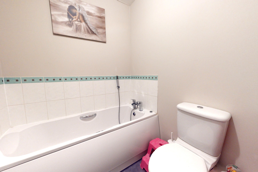 4 bed terraced house for sale in Swaffer Way, Ashford  - Property Image 11