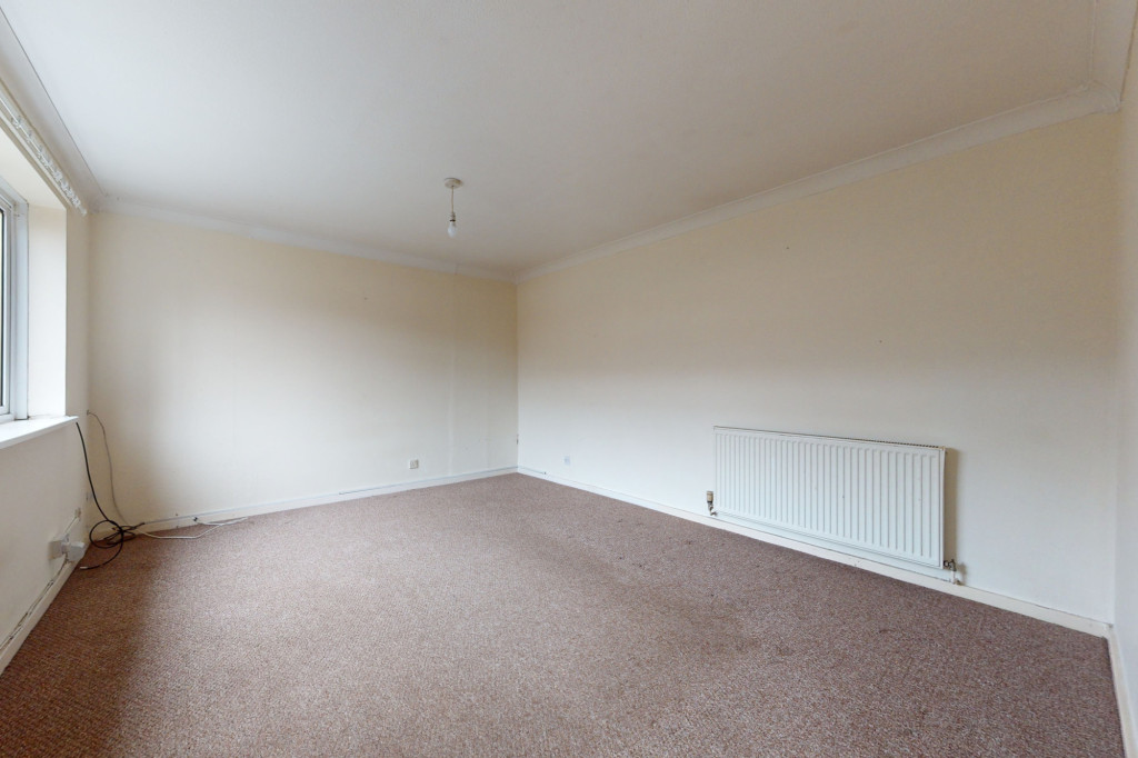 3 bed terraced house for sale in Lynsted Close, Ashford  - Property Image 3