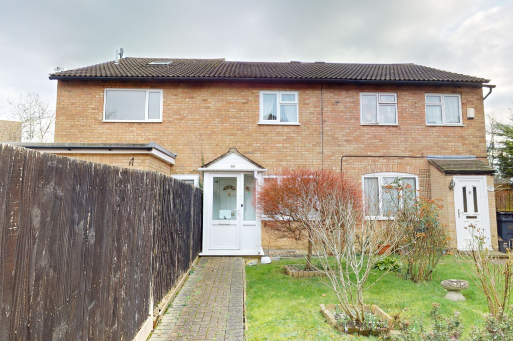 2 bed terraced house for sale in Hawks Way, Ashford - Property Image 1