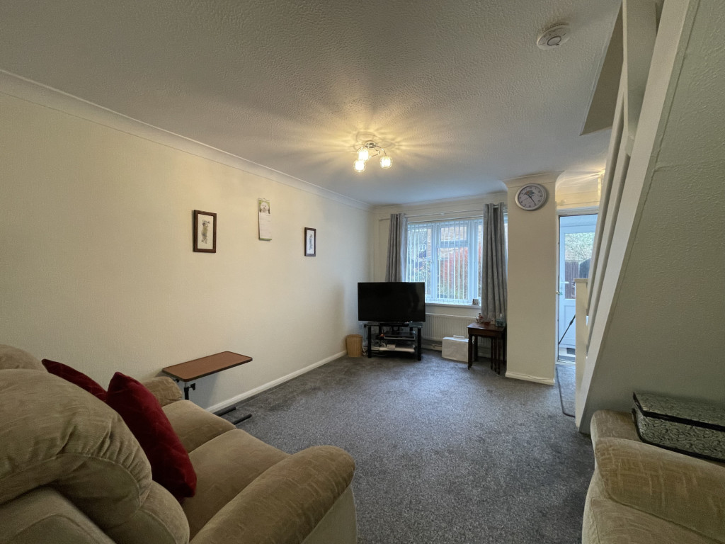 2 bed terraced house for sale in Hawks Way, Ashford  - Property Image 5