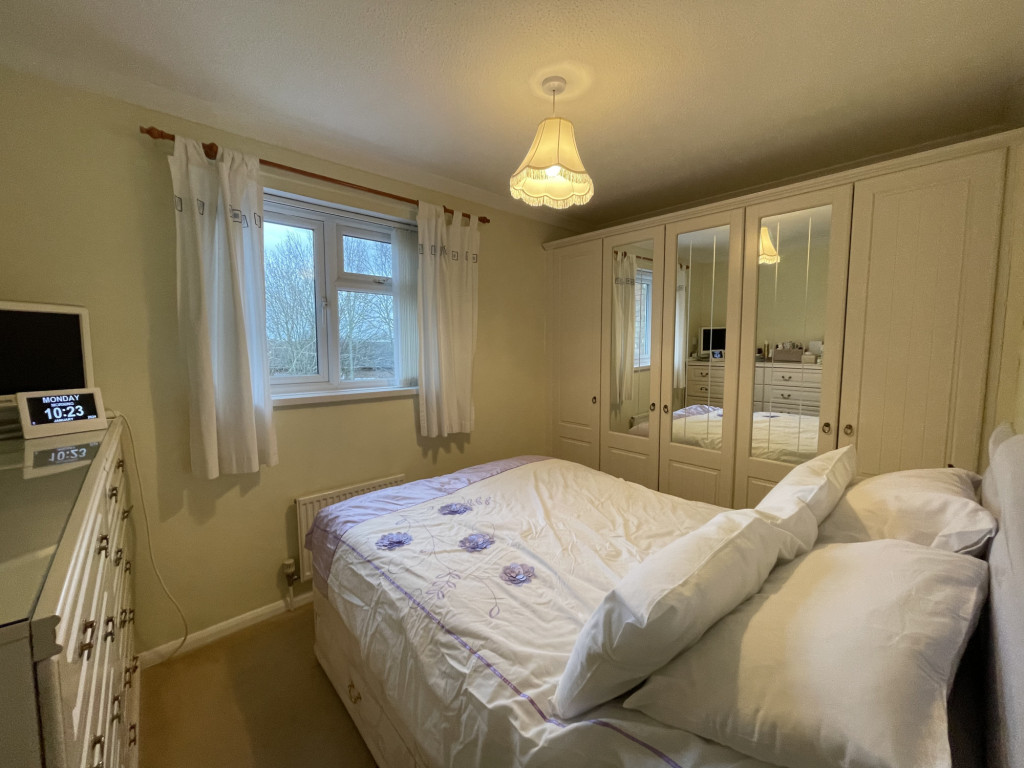 2 bed terraced house for sale in Hawks Way, Ashford  - Property Image 7