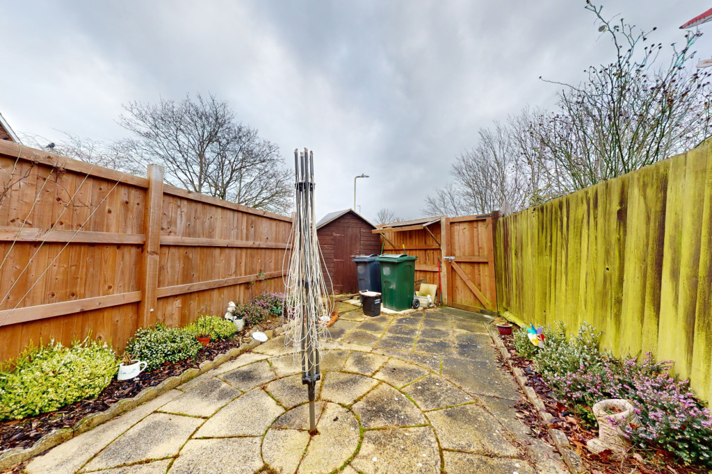 2 bed terraced house for sale in Hawks Way, Ashford  - Property Image 10