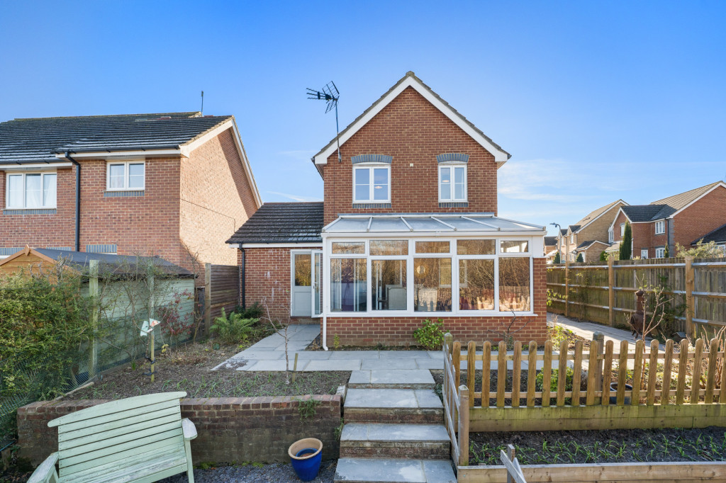 3 bed detached house for sale in Hill Rise, Ashford  - Property Image 19