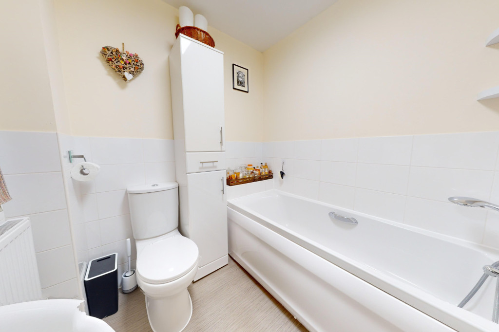 2 bed terraced house for sale in Colemans Close, Ashford  - Property Image 7