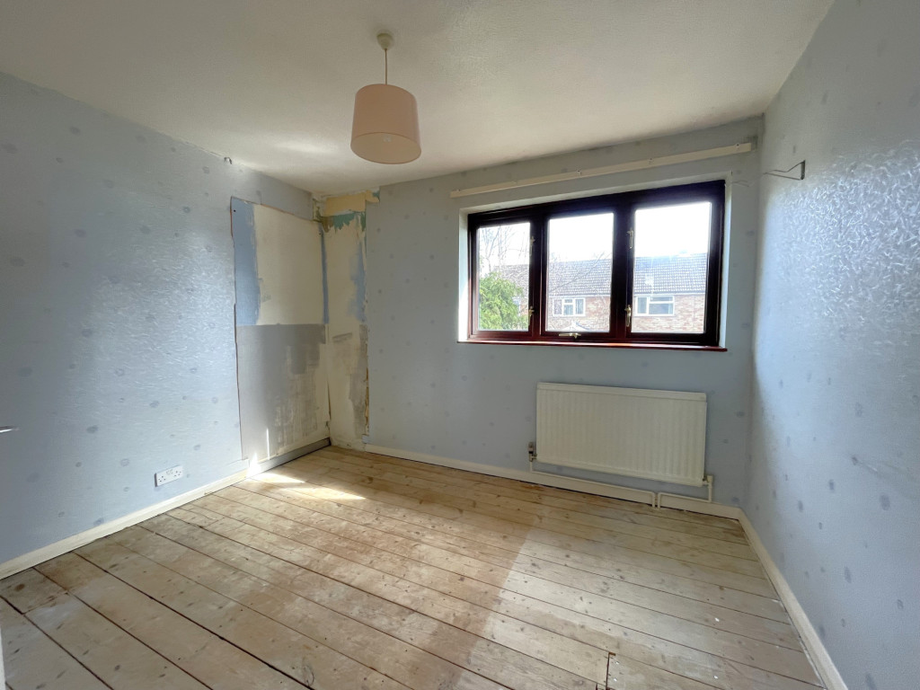3 bed terraced house for sale in Cleves Way, Ashford  - Property Image 10