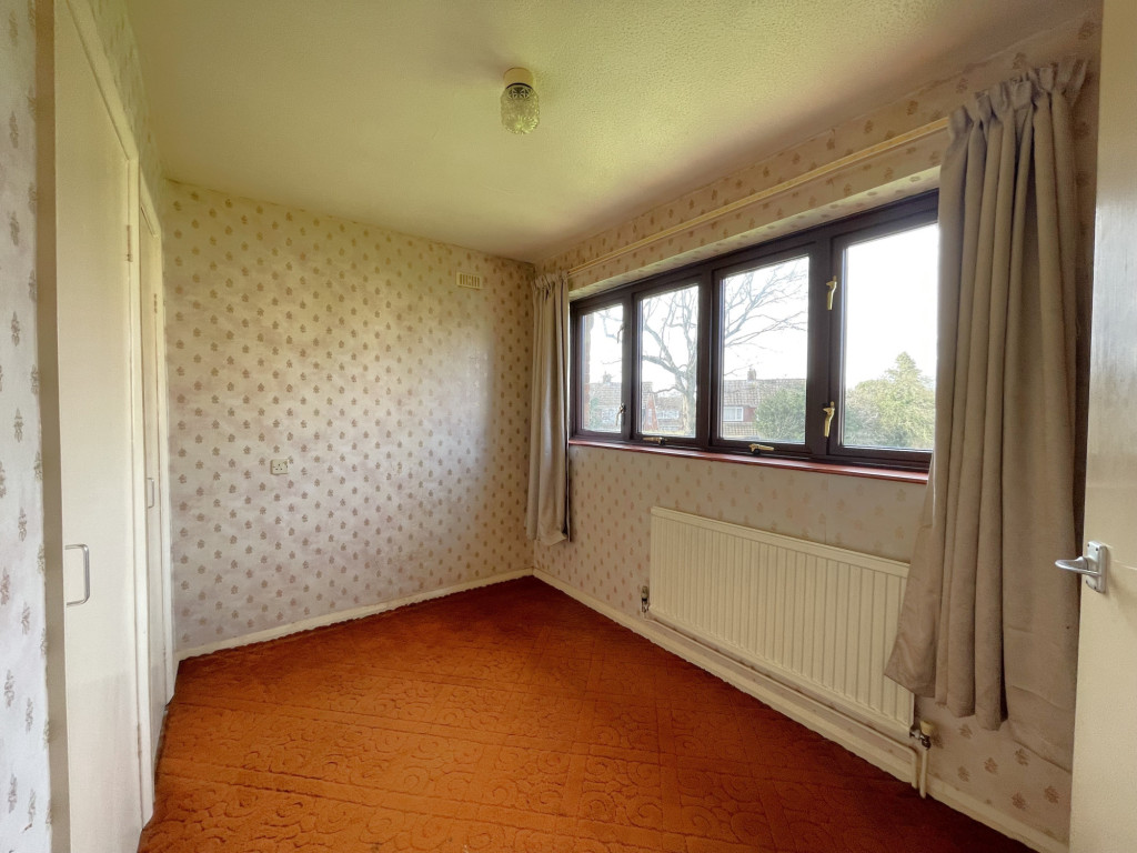 3 bed terraced house for sale in Cleves Way, Ashford  - Property Image 11