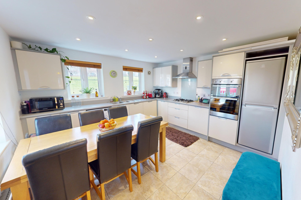3 bed end of terrace house for sale in Greystones, Ashford  - Property Image 4