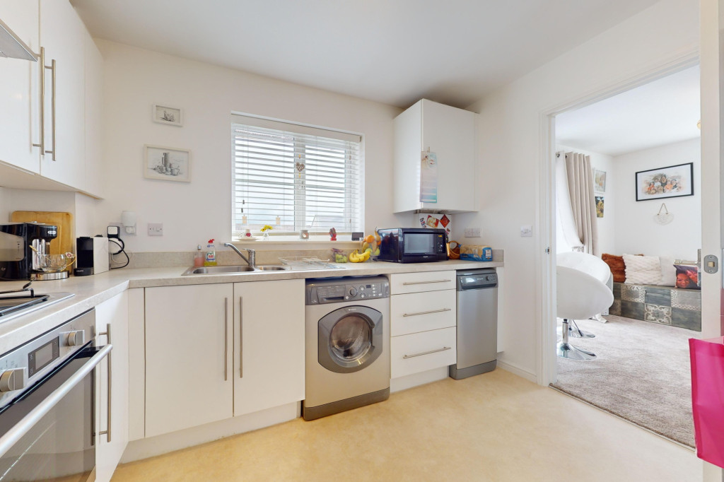 1 bed flat for sale in Broadview Close, Ashford  - Property Image 3