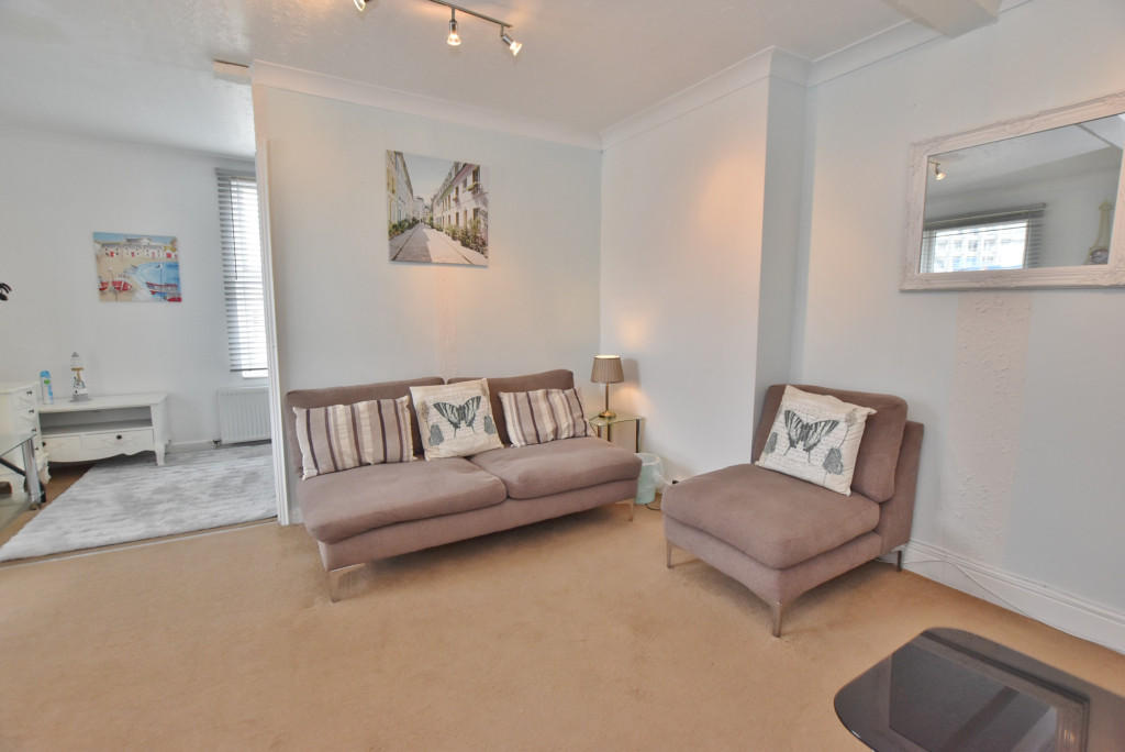 1 bed studio flat for sale in Wellesley Villas, Ashford  - Property Image 4
