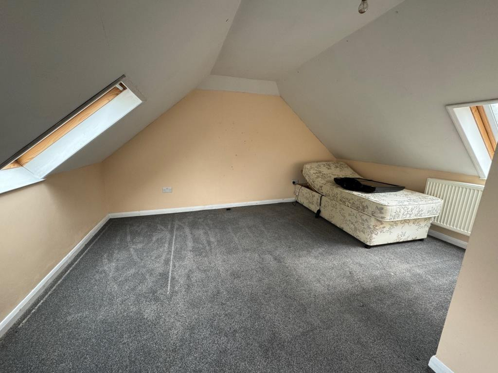 4 bed detached house for sale in Sandyhurst Lane, Ashford  - Property Image 4