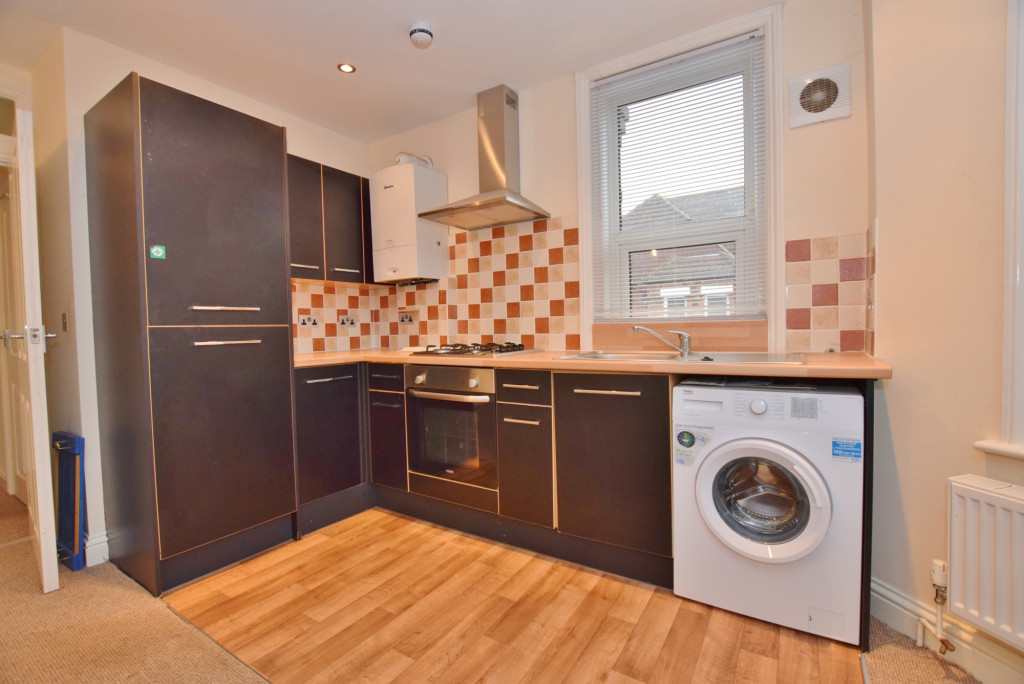 1 bed flat to rent in Broadmead Road, Folkestone  - Property Image 4