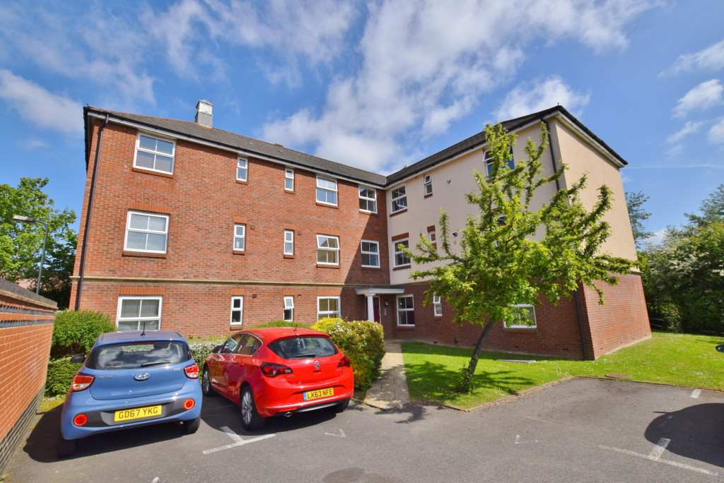 2 bed apartment to rent in Angus Drive, Kennington, Ashford - Property Image 1
