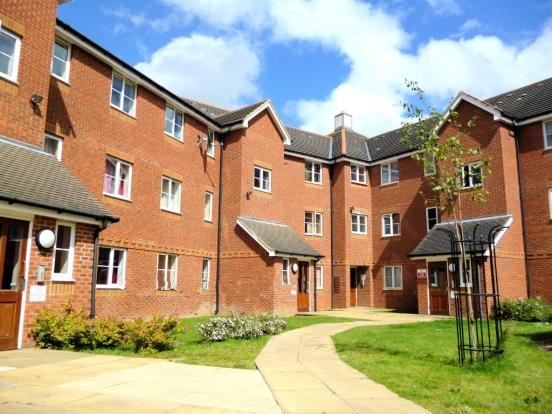 2 bed apartment to rent in Richard Hillary Close, Ashford 0