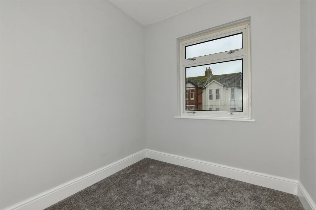 3 bed terraced house to rent in Greenfield Road, Folkestone  - Property Image 10