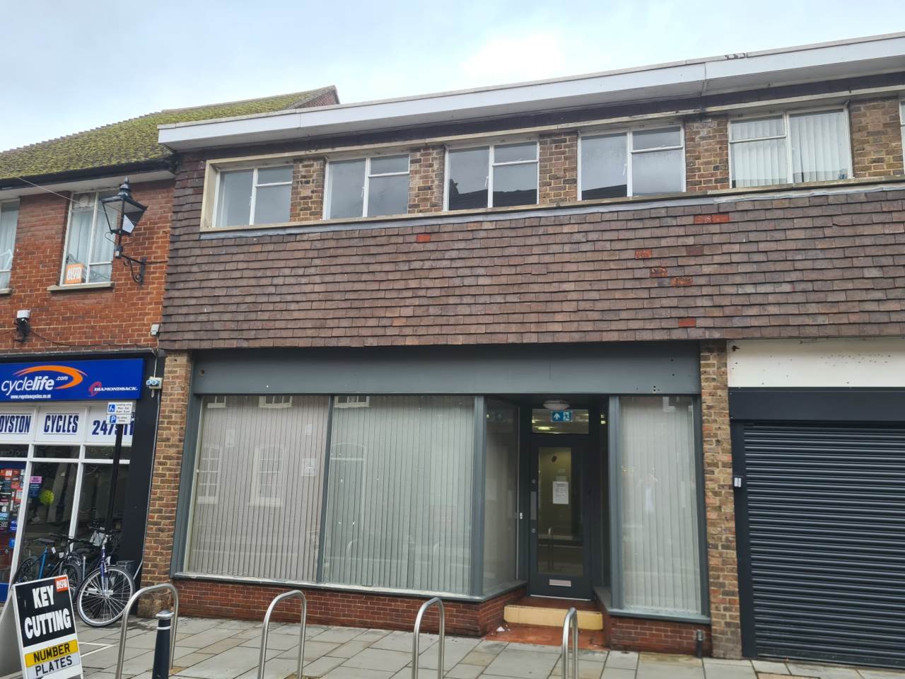 Commercial property to rent in High Street, Royston  - Property Image 3