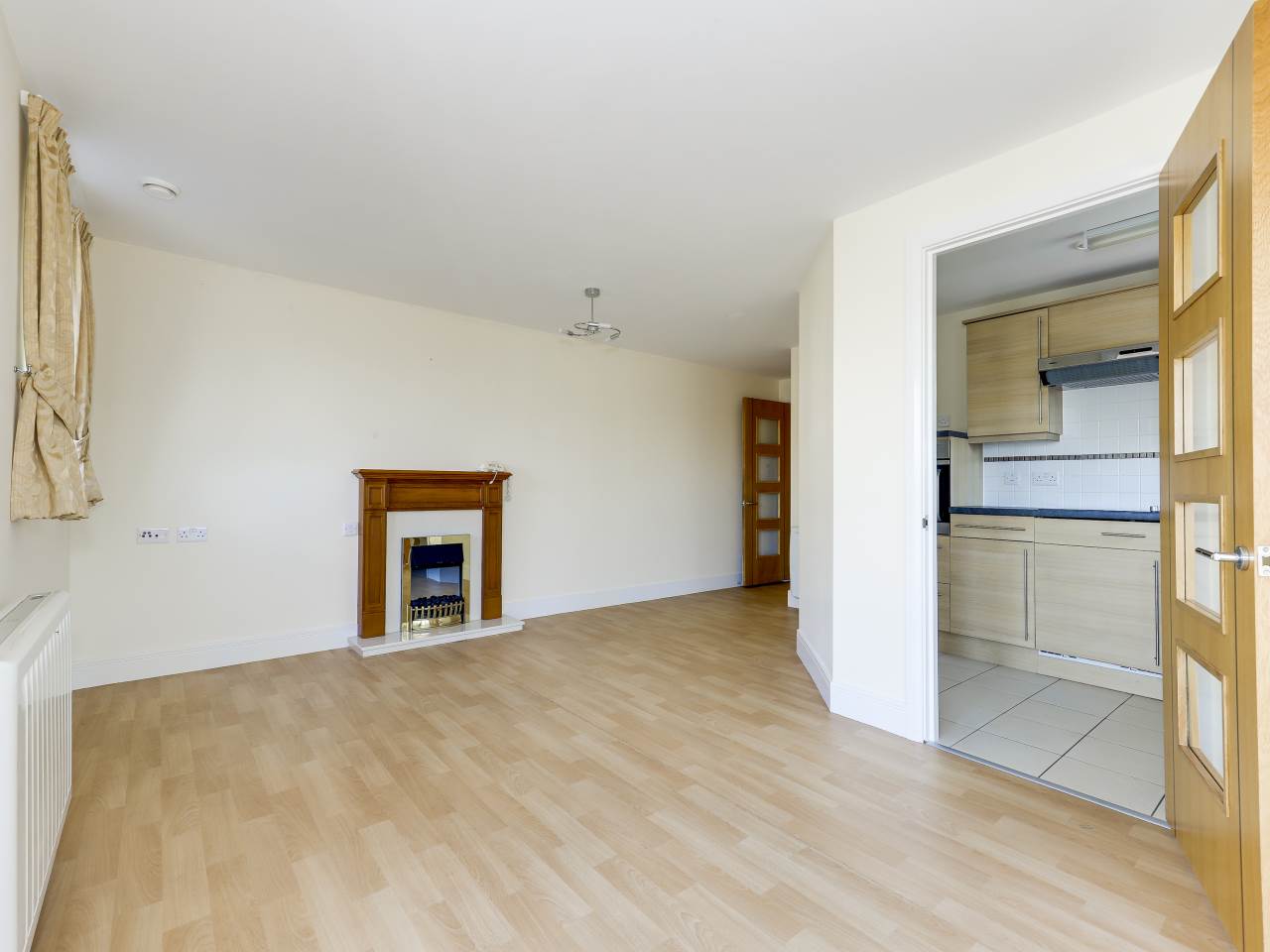 2 bed retirement property for sale in Goodes Court, Royston  - Property Image 11