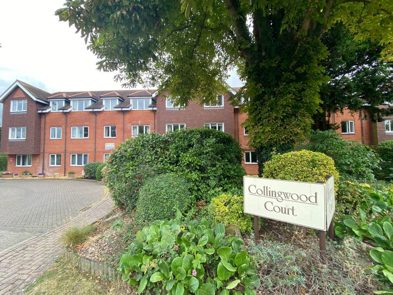 1 bed flat for sale in Collingwood Court, Royston 0