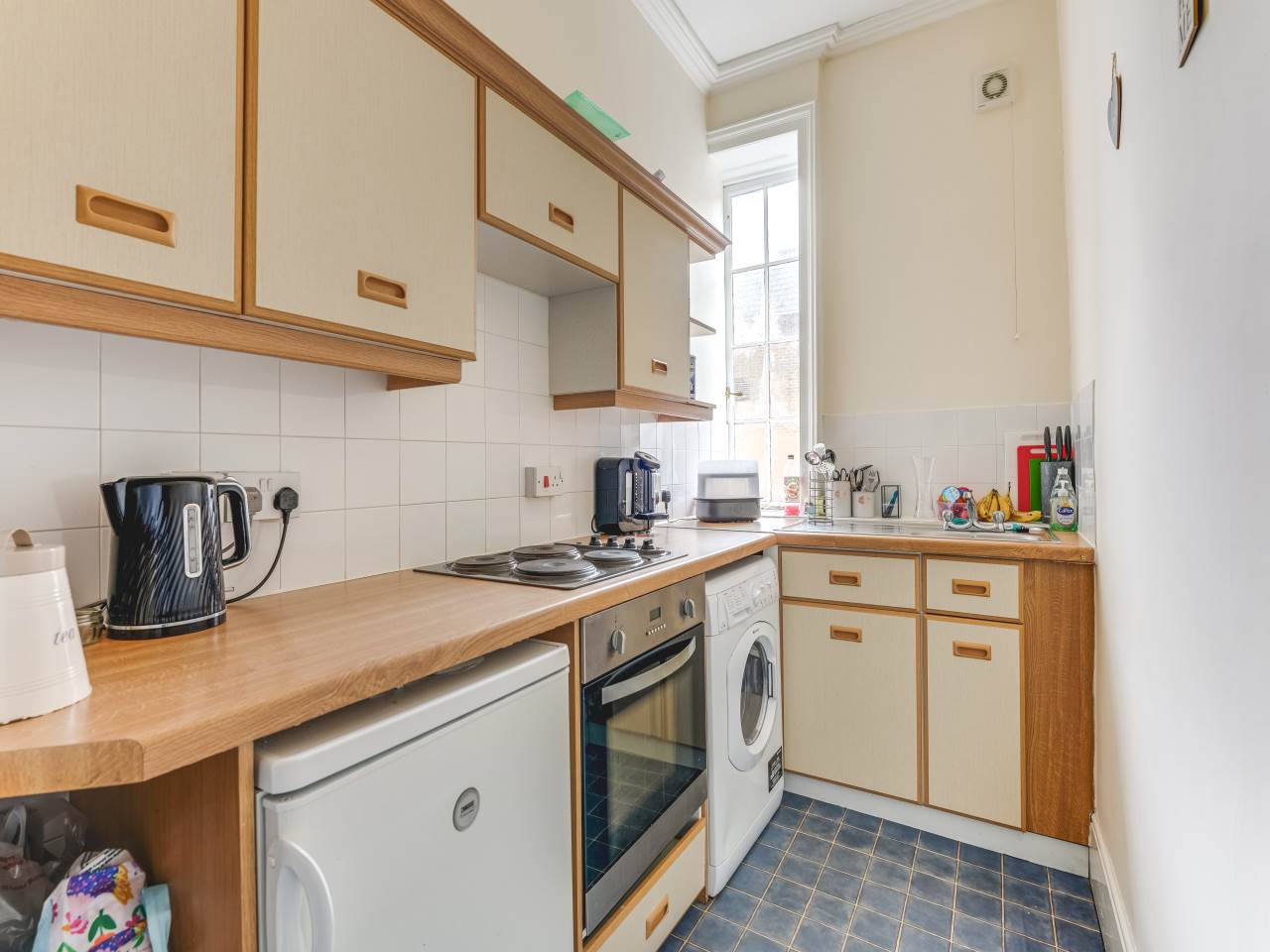 1 bed flat for sale in Upton House, 4 Baldock Street  - Property Image 3