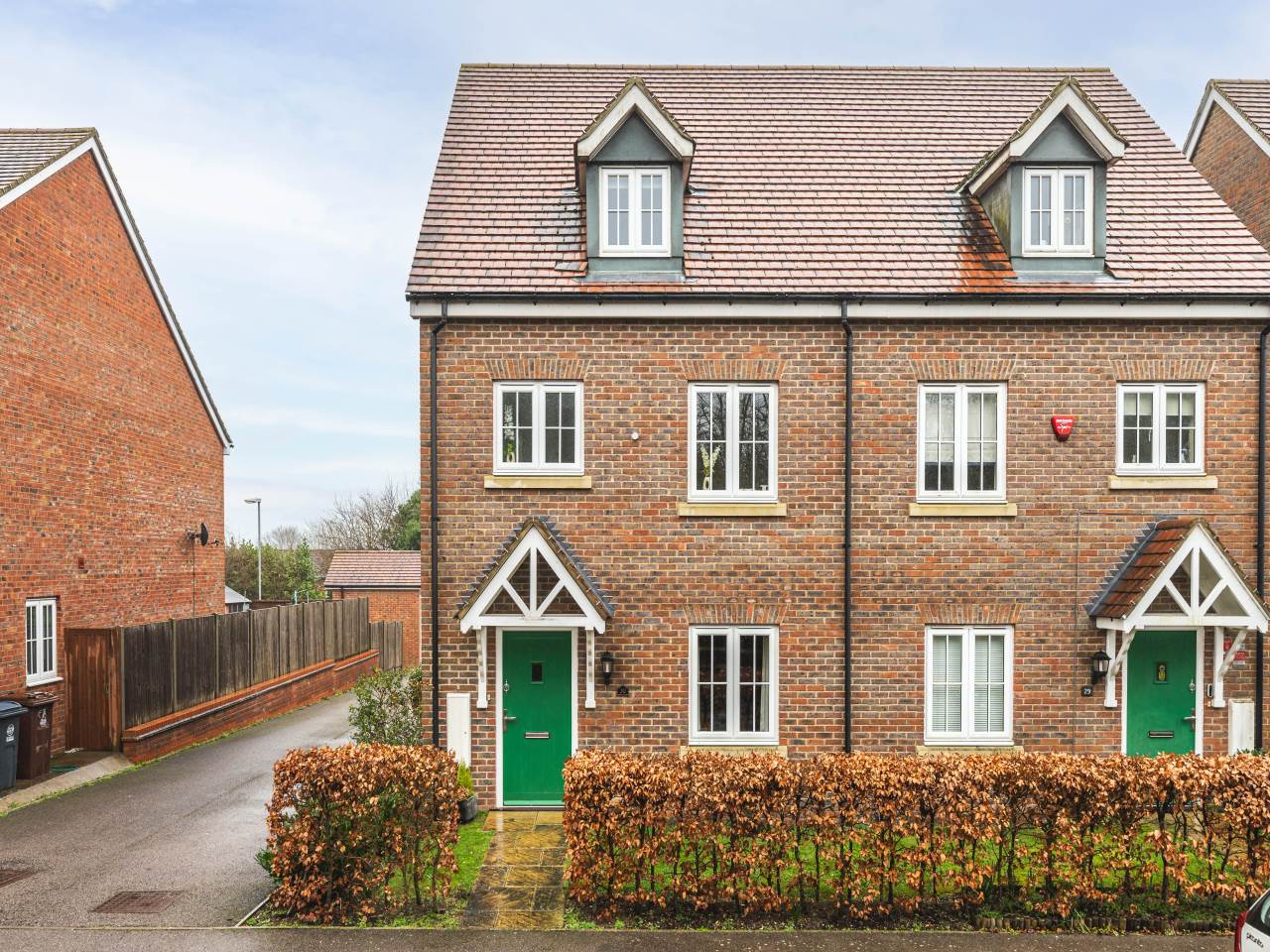 3 bed semi-detached house for sale in Skipps Meadow, Buntingford - Property Image 1