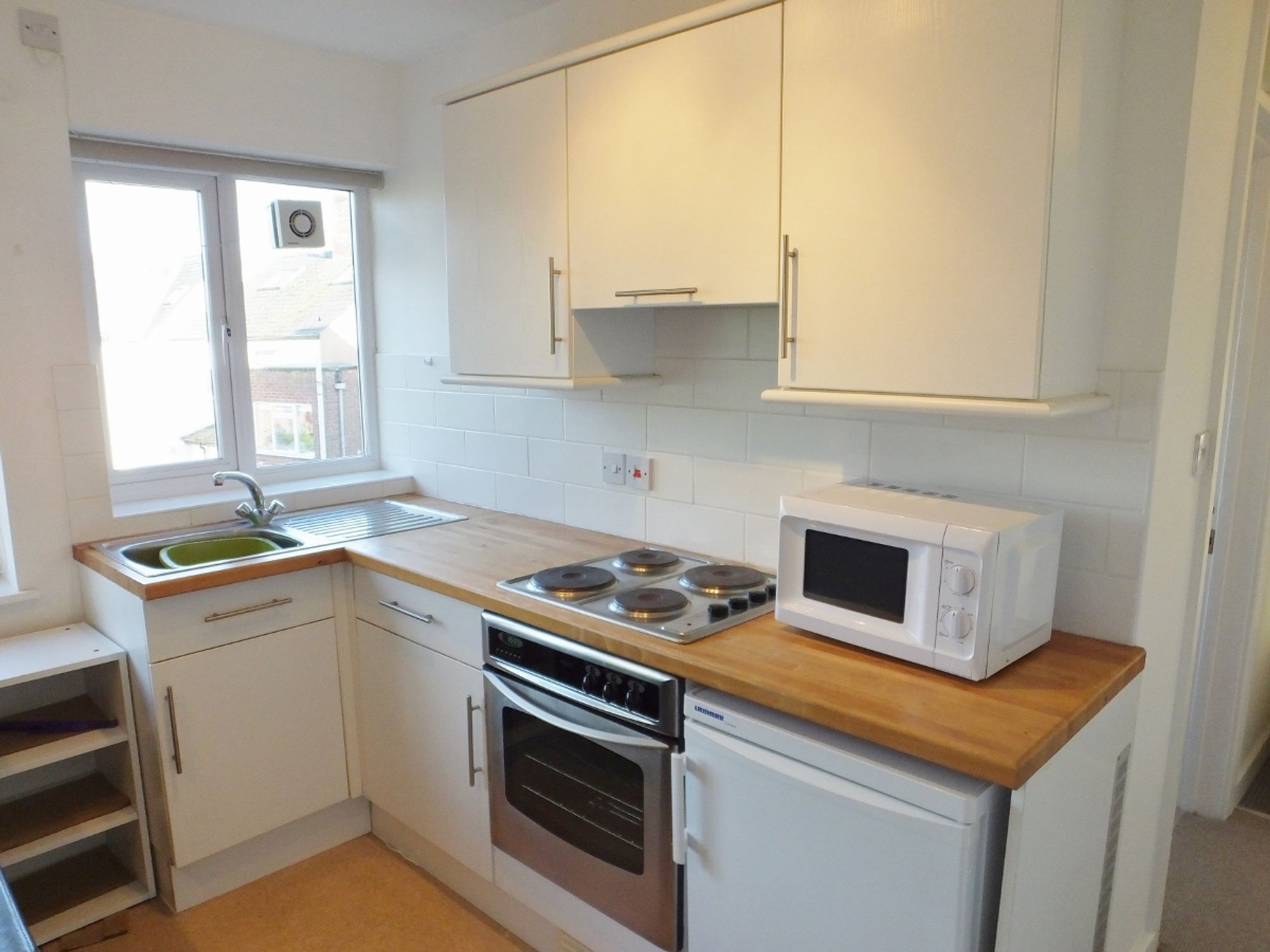 1 bed apartment to rent in School Lane, Kenilworth  - Property Image 2