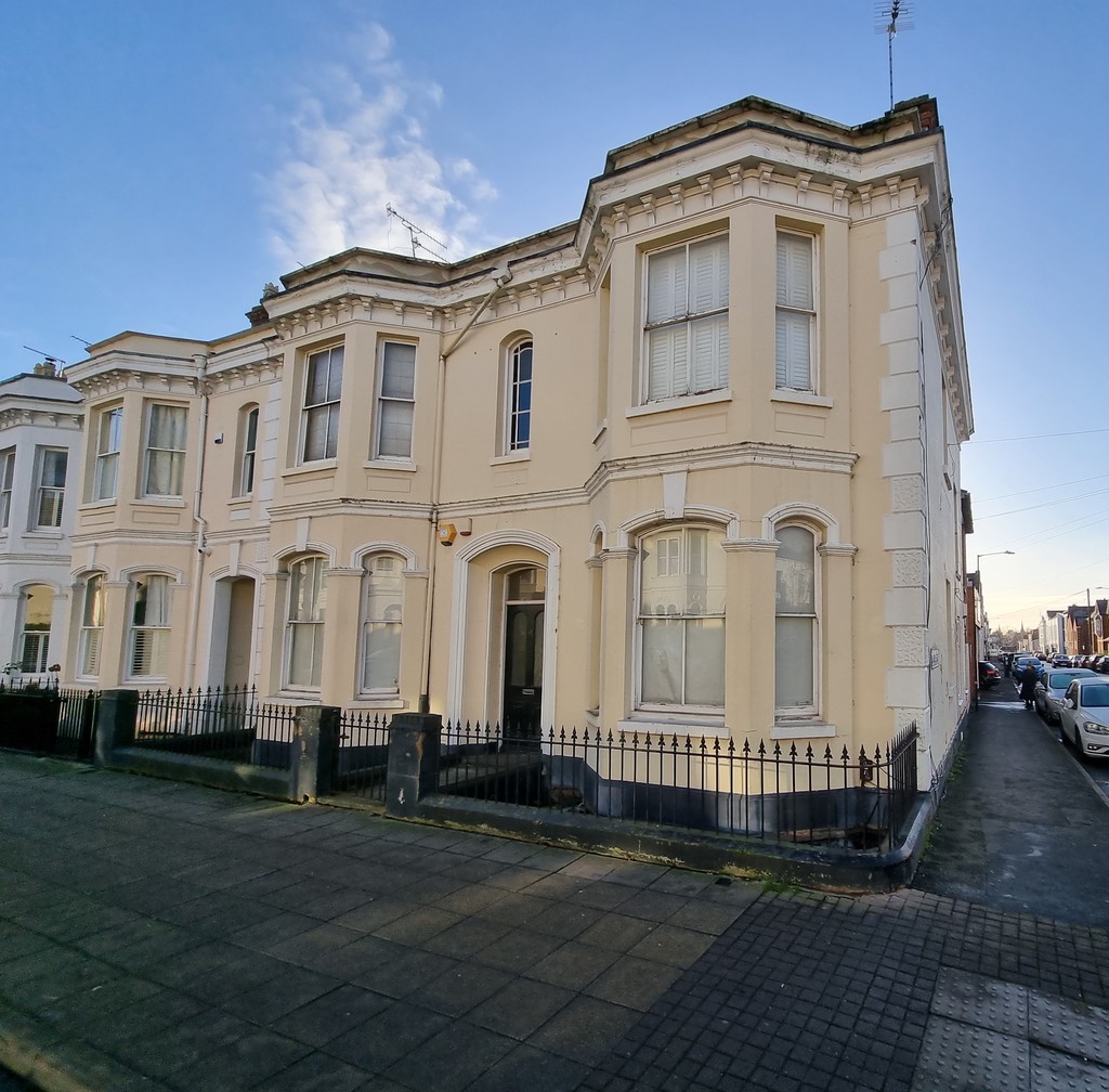 Spacious one bedroom apartment | Located in a great central location | Living room with original mahogany floor | Kitchen with white goods | Large bedroom | Double glazing | Gas central heating | Allocated parking | Furnished | Available 28th February 2022