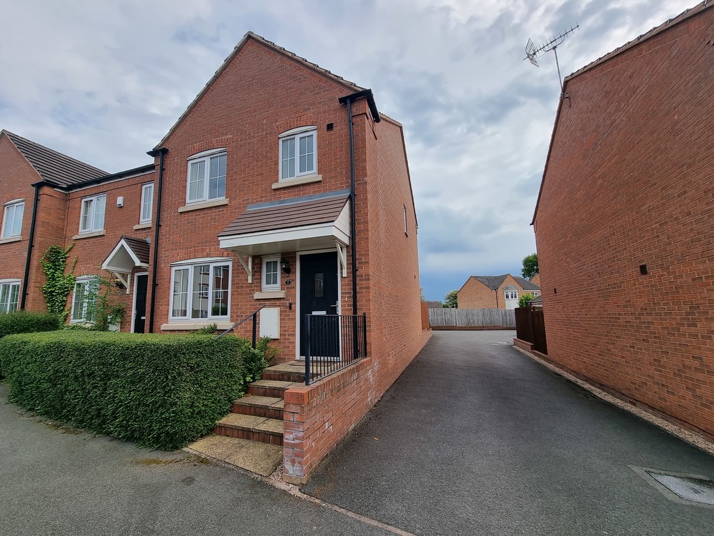 3 bed end of terrace house to rent in Penruddock Drive, Coventry - Property Image 1