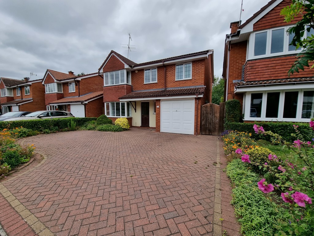 5 bedroom detached home | 2 Reception rooms | Spacious kitchen with sperate utility room | 3 bathrooms (two en-suites) | Spacious garden with summer house | Single garage with power | Plenty of off road parking | Gas central heating and double glazing | Unfurnished | Available Now