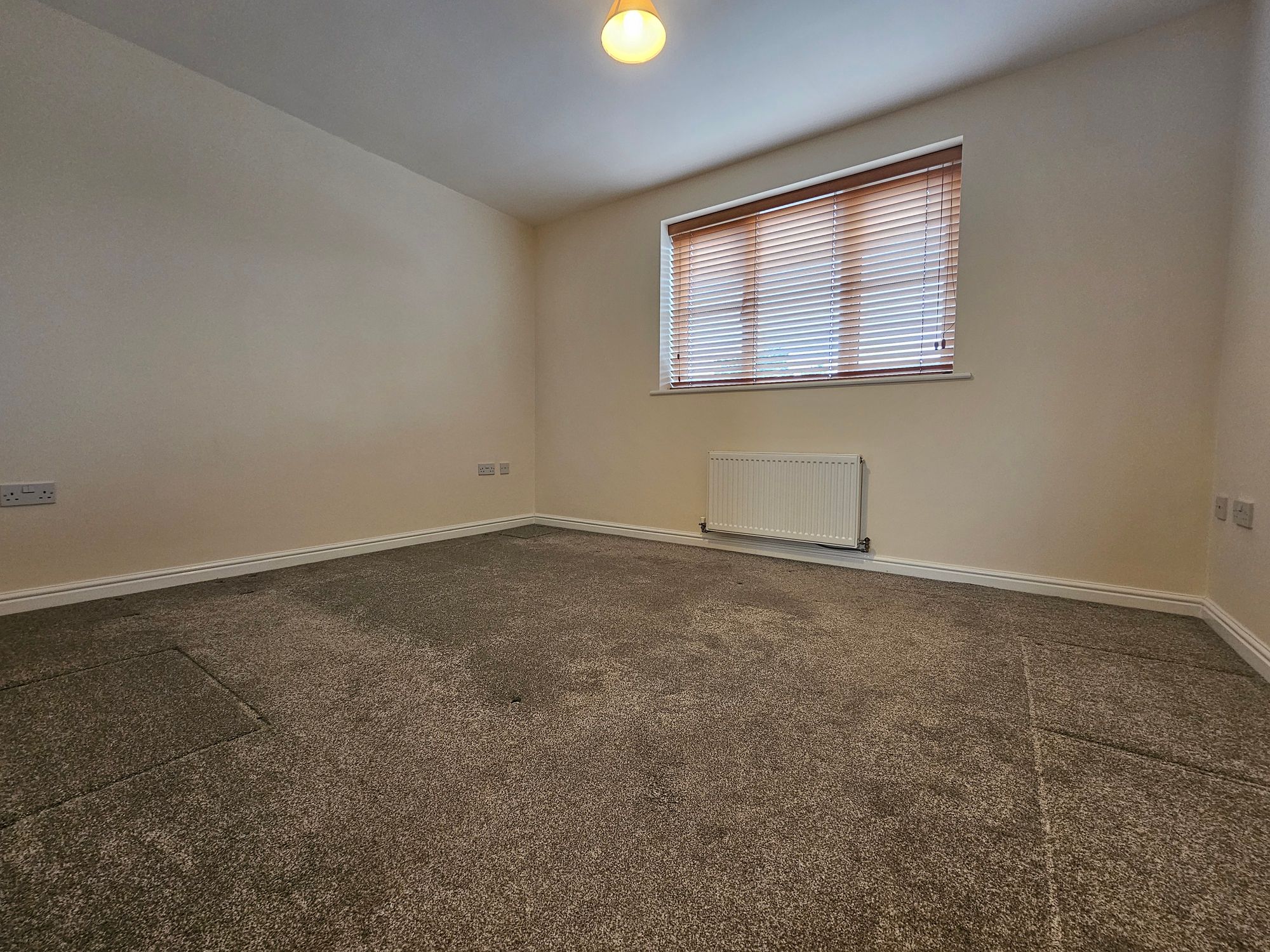 2 bed apartment to rent in Pipers Lane, Kenilworth  - Property Image 4