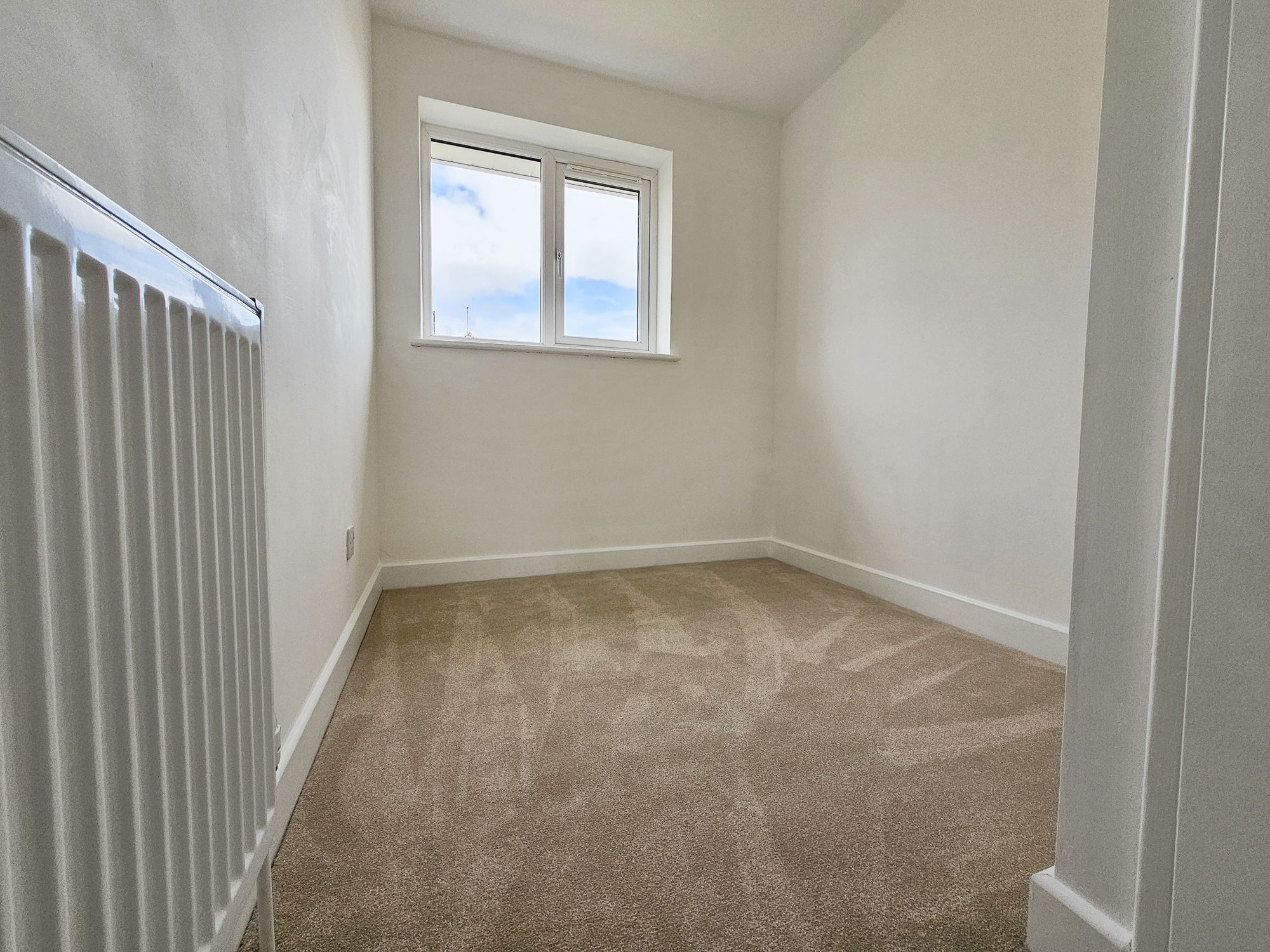 3 bed house to rent in Jacox Crescent, Kenilworth  - Property Image 11