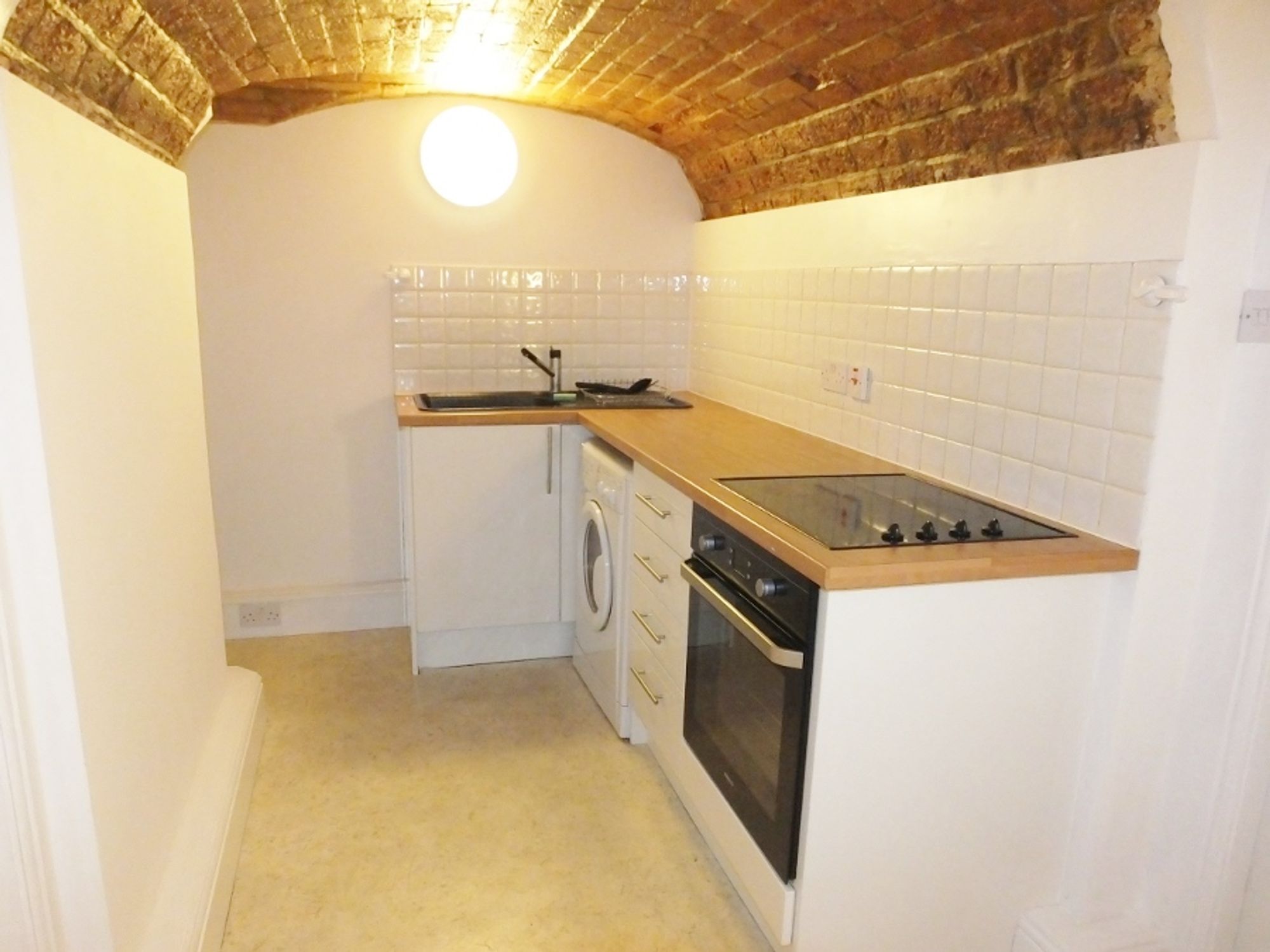 1 bed apartment to rent in Station Road, Kenilworth  - Property Image 3