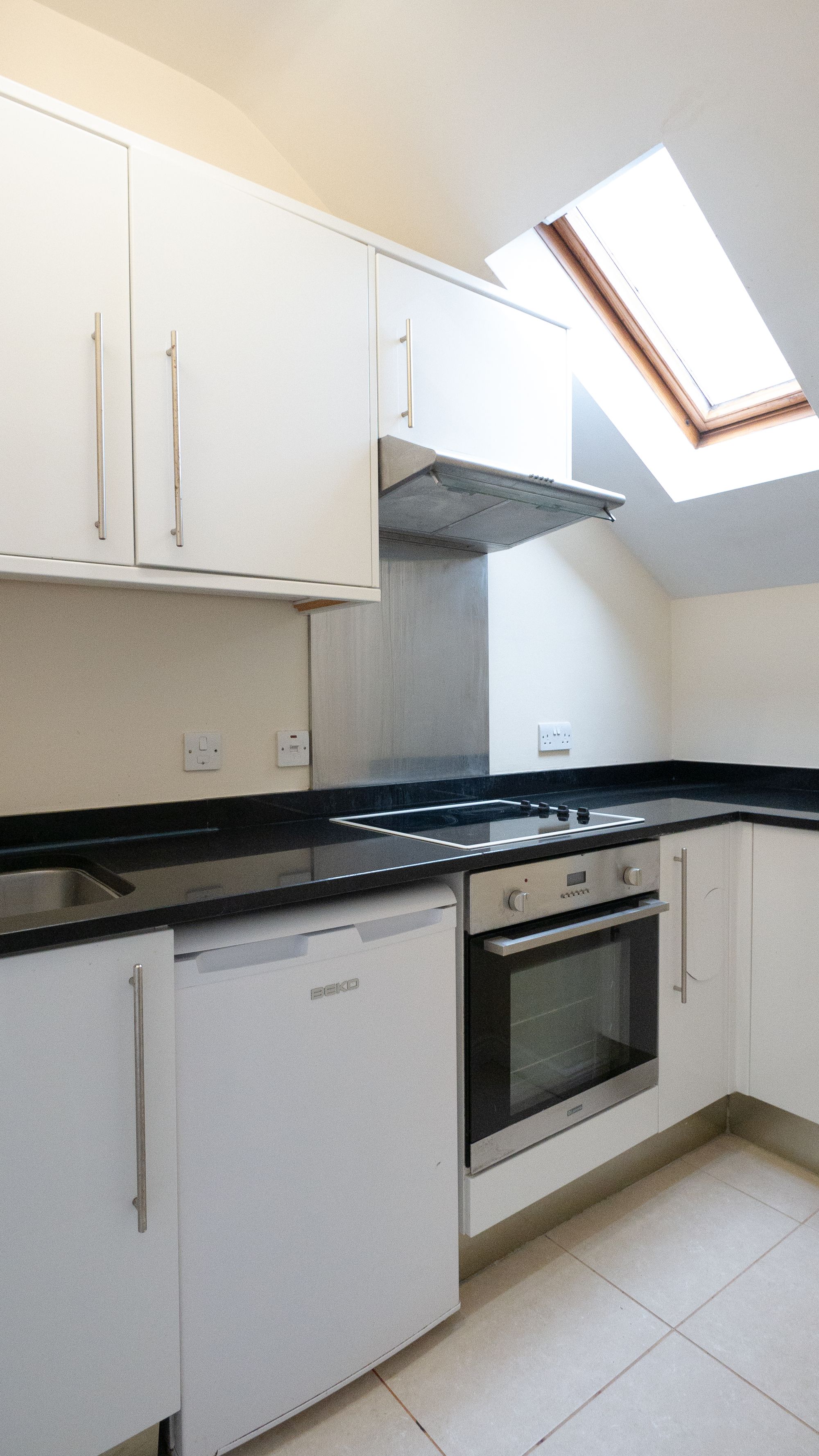 2 bed apartment to rent in Portland Place East, Leamington Spa  - Property Image 3