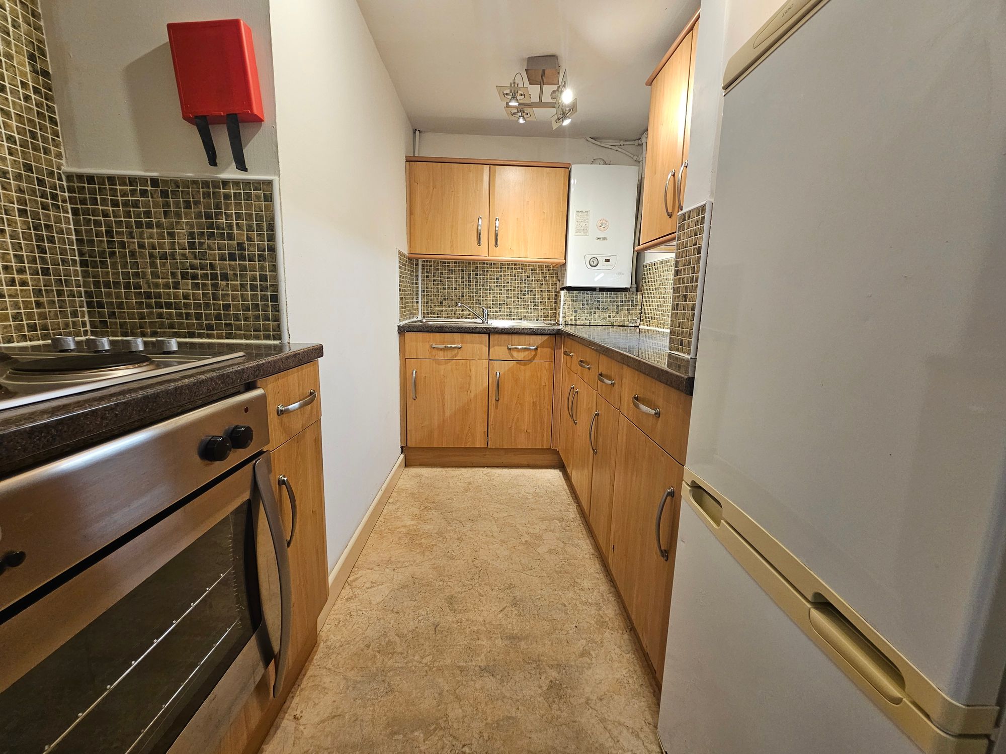 2 bed apartment to rent in Mill End, Kenilworth  - Property Image 3