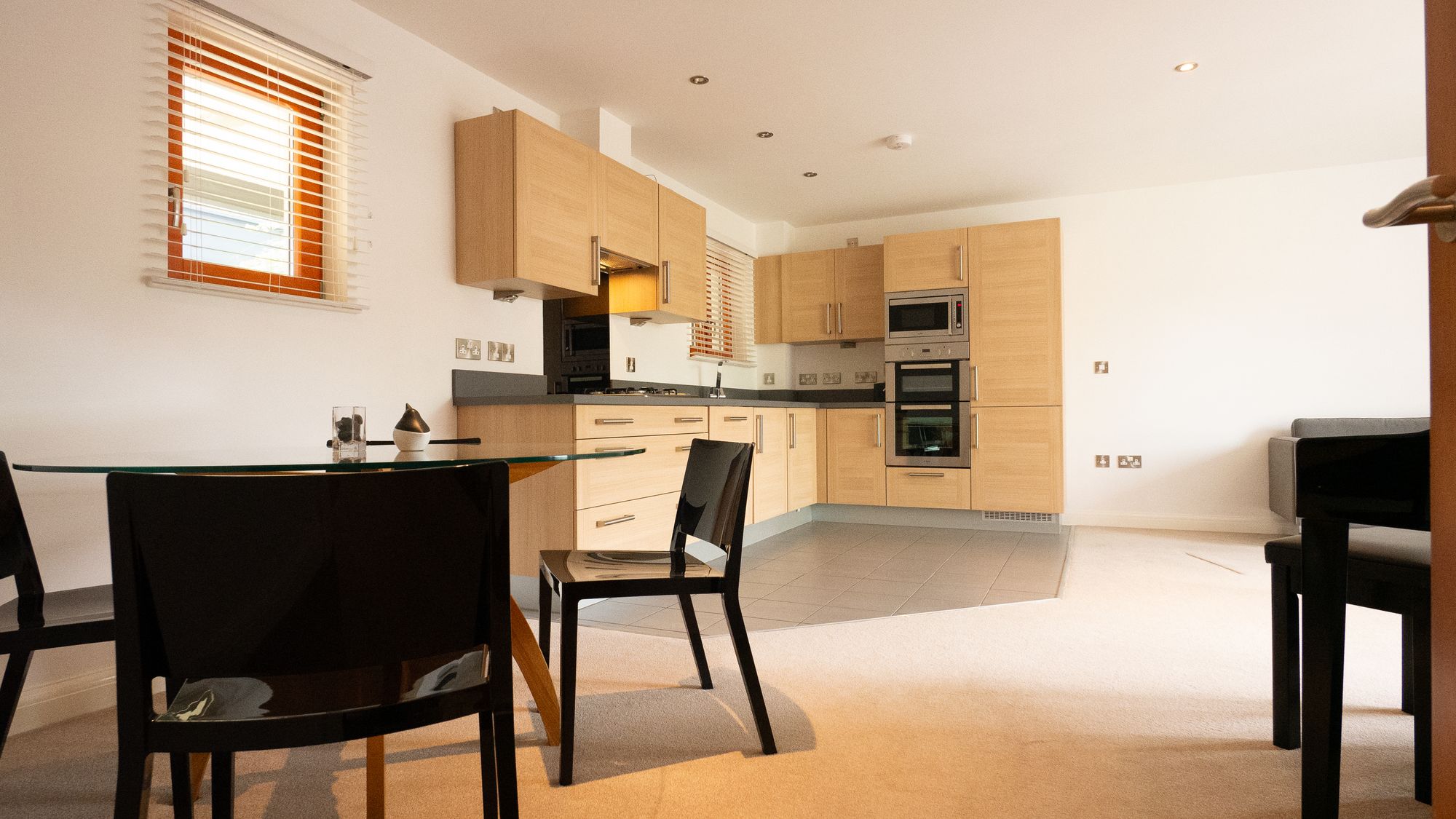 2 bed apartment to rent in Abbey End, Kenilworth  - Property Image 2