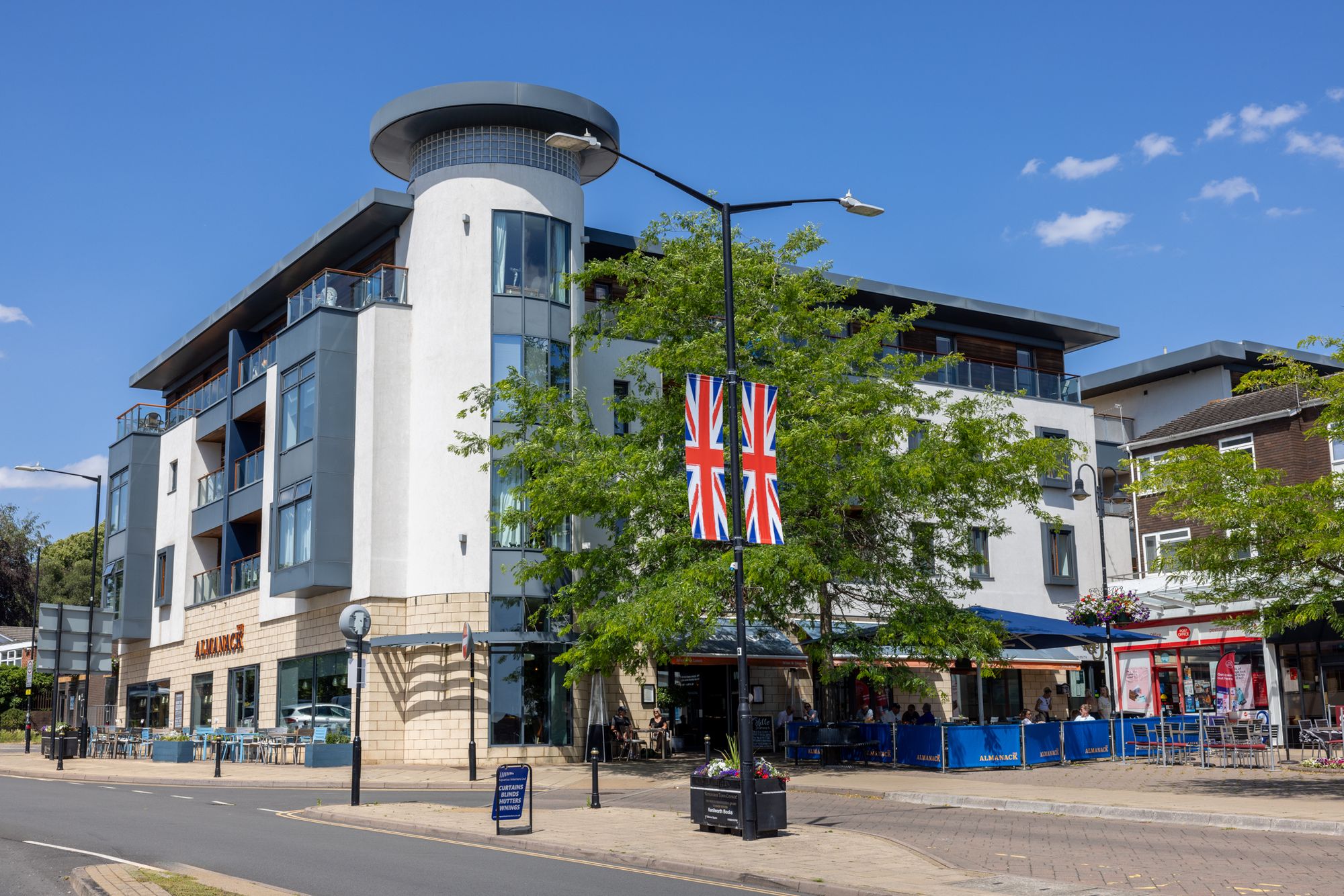 2 bed apartment to rent in Abbey End, Kenilworth  - Property Image 1