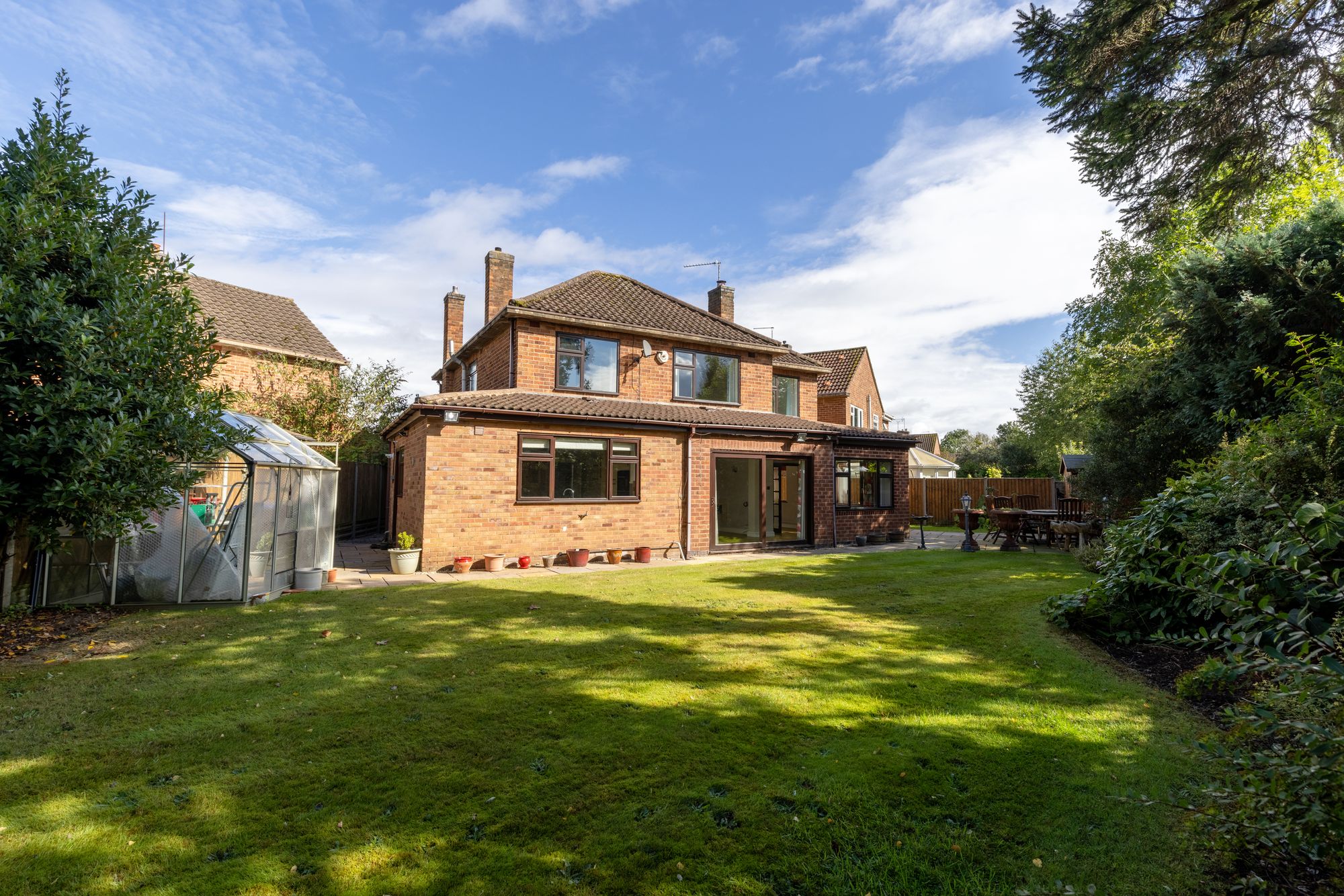 4 bed detached house for sale in Arbour Close, Kenilworth  - Property Image 1