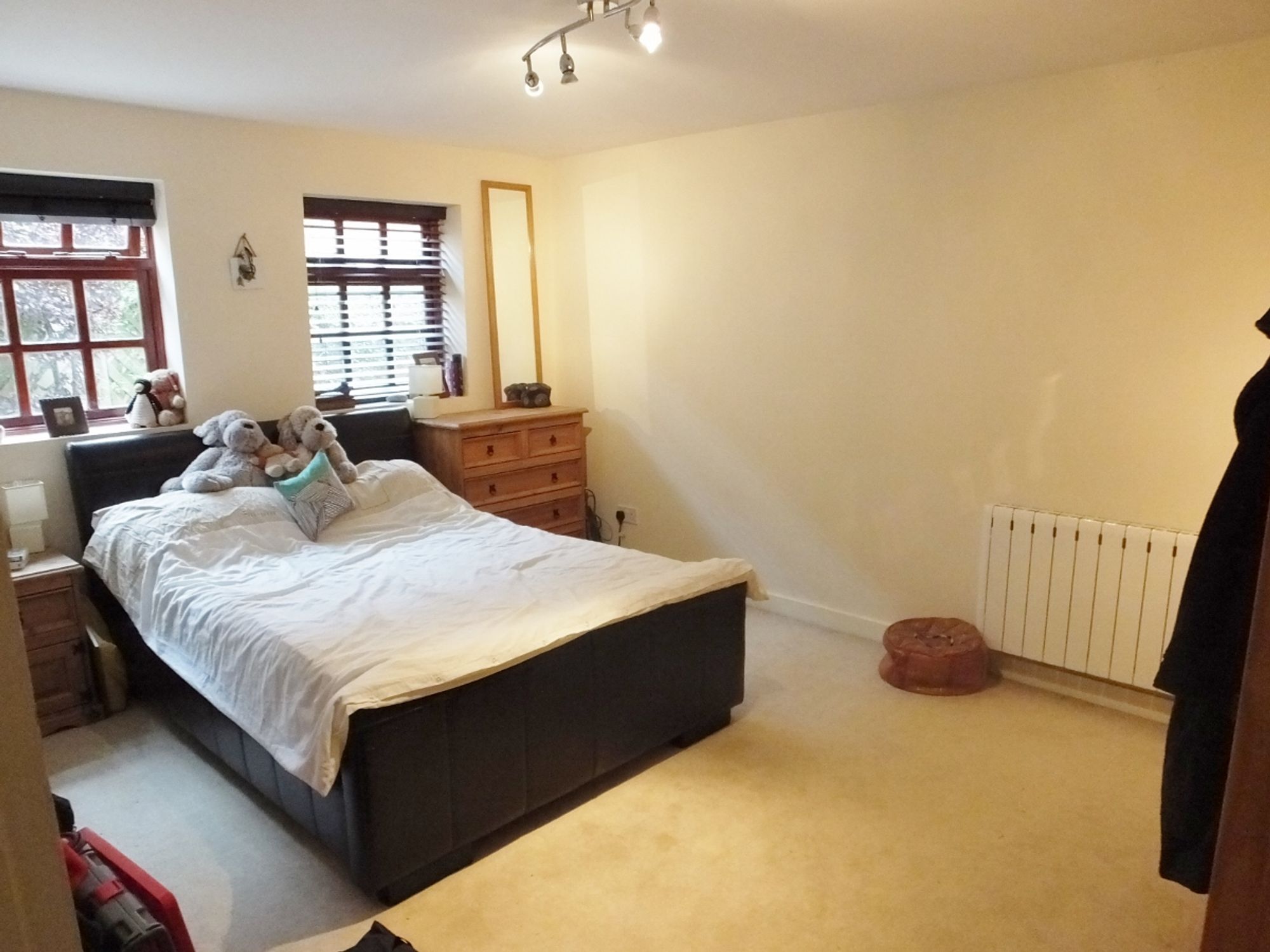 1 bed ground floor flat to rent in The Square, Kenilworth  - Property Image 5