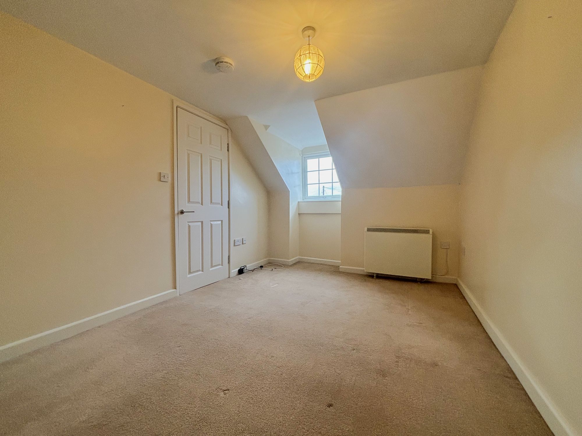 2 bed apartment to rent in Warwick Road, Kenilworth  - Property Image 4