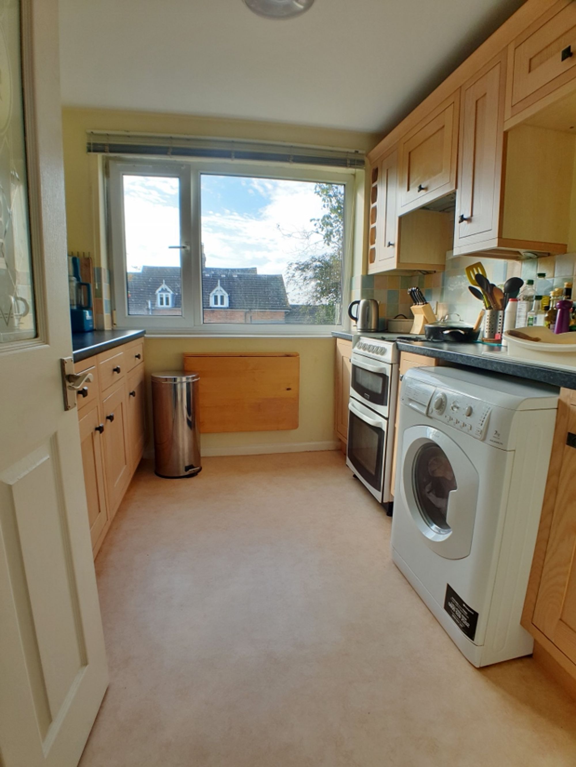 2 bed apartment to rent in Alpine Court, Kenilworth  - Property Image 3