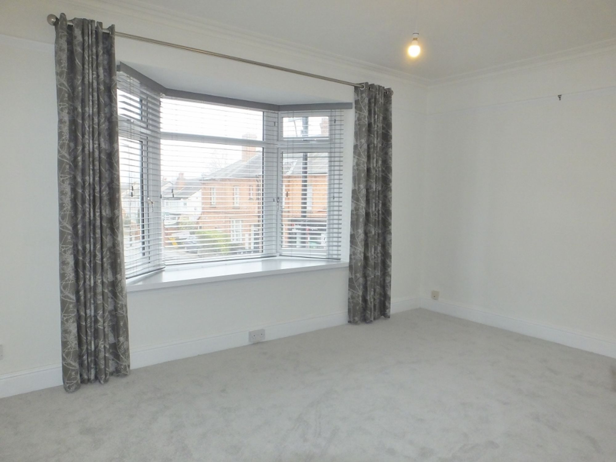 3 bed apartment to rent in Warwick Road, Kenilworth  - Property Image 3