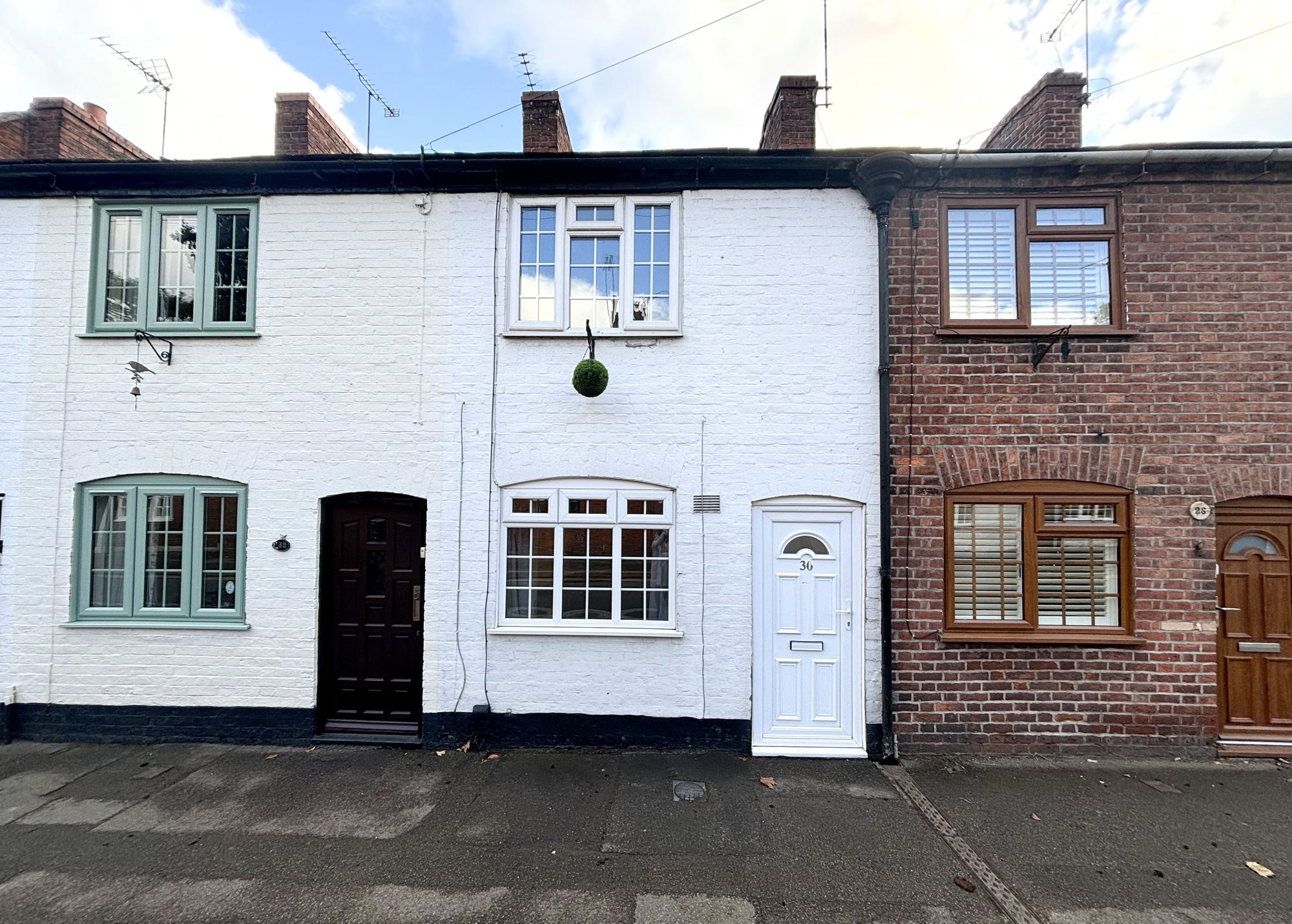 2 bed terraced house to rent in New Street, Kenilworth  - Property Image 1