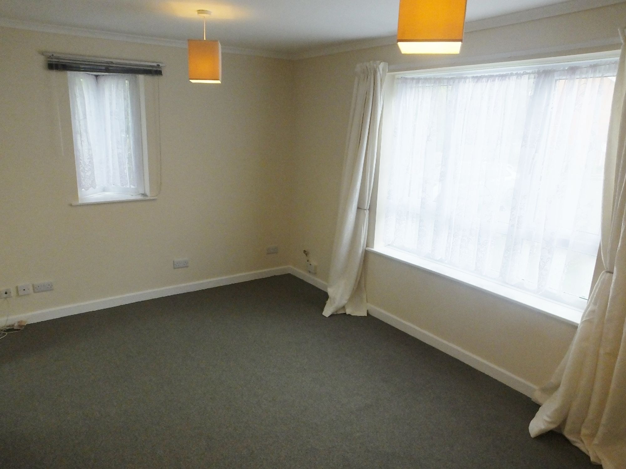 Studio flat to rent in Tisdale Rise, Kenilworth  - Property Image 2