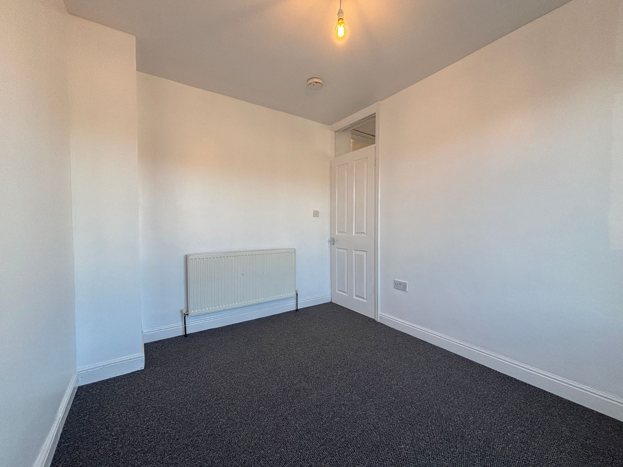 3 bed terraced house to rent in Middlecotes, Coventry  - Property Image 5