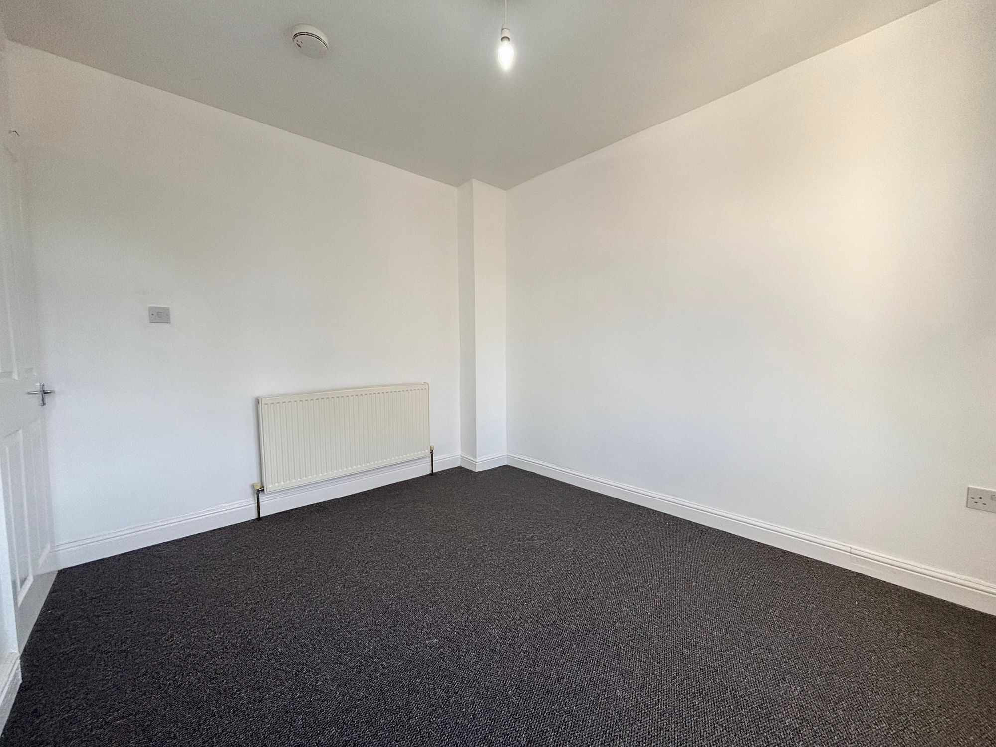 3 bed terraced house to rent in Middlecotes, Coventry  - Property Image 4