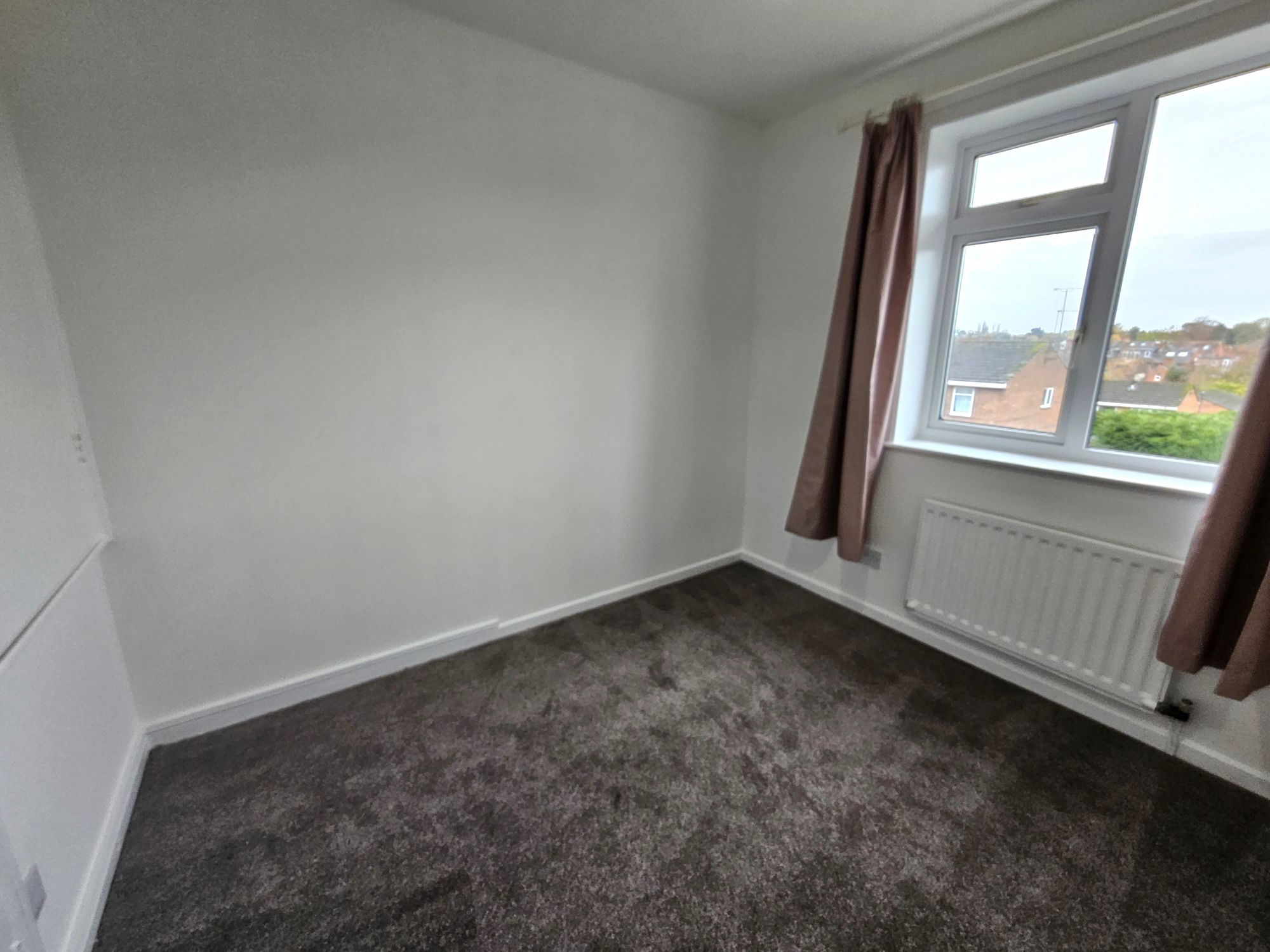 3 bed mid-terraced house to rent in Redfern Avenue, Kenilworth  - Property Image 6